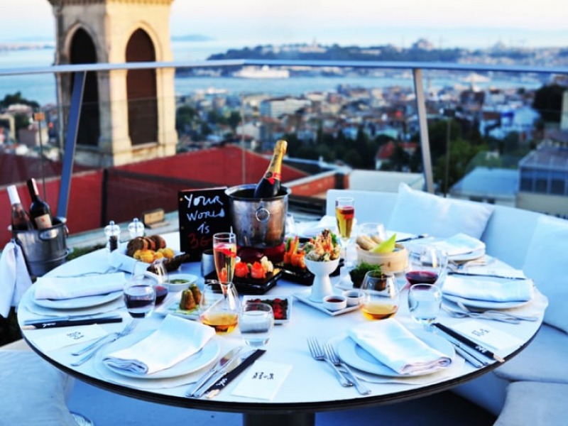 İzmir Konak Pasaport